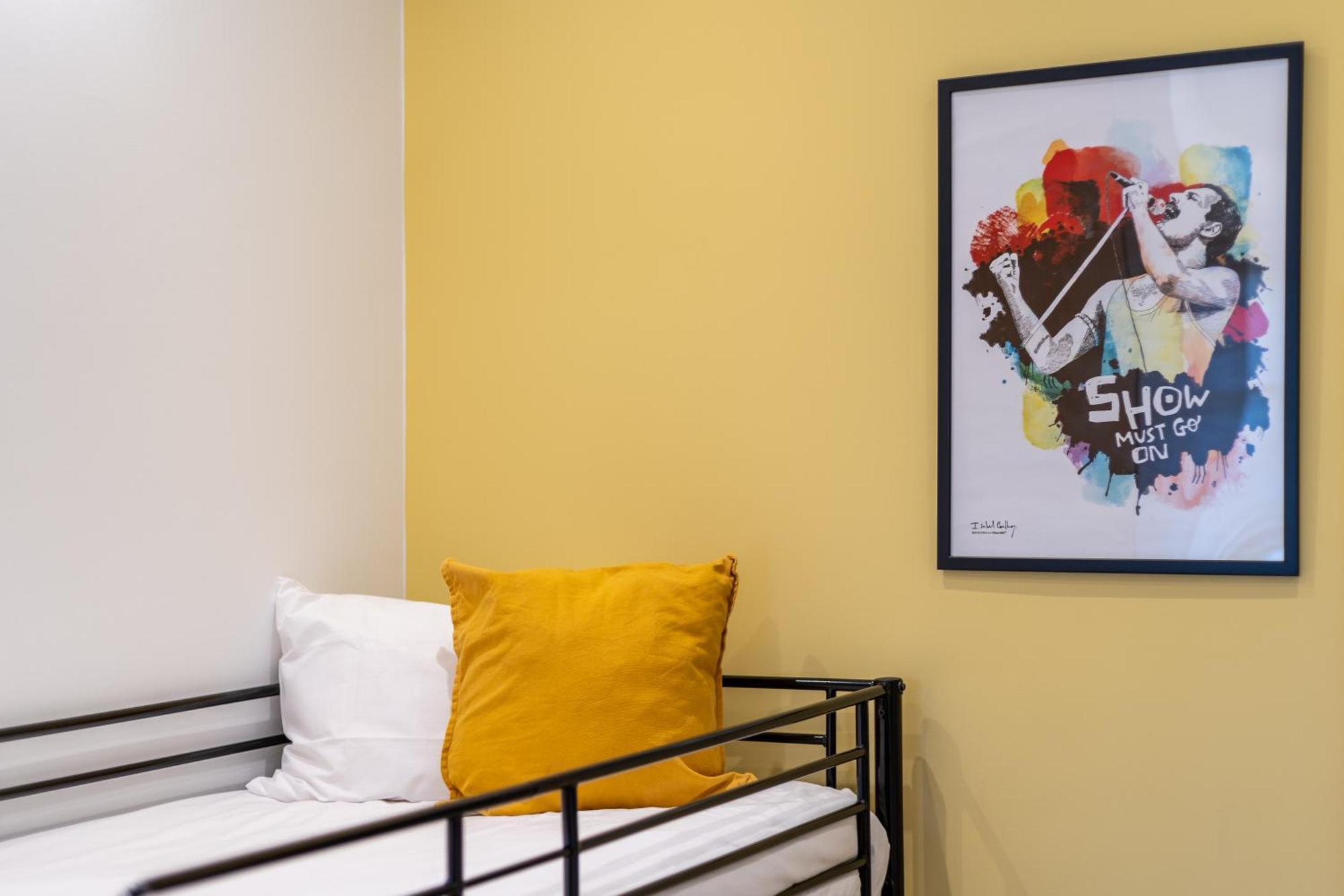 731 Costa Cabral Metro Residence Porto Room photo