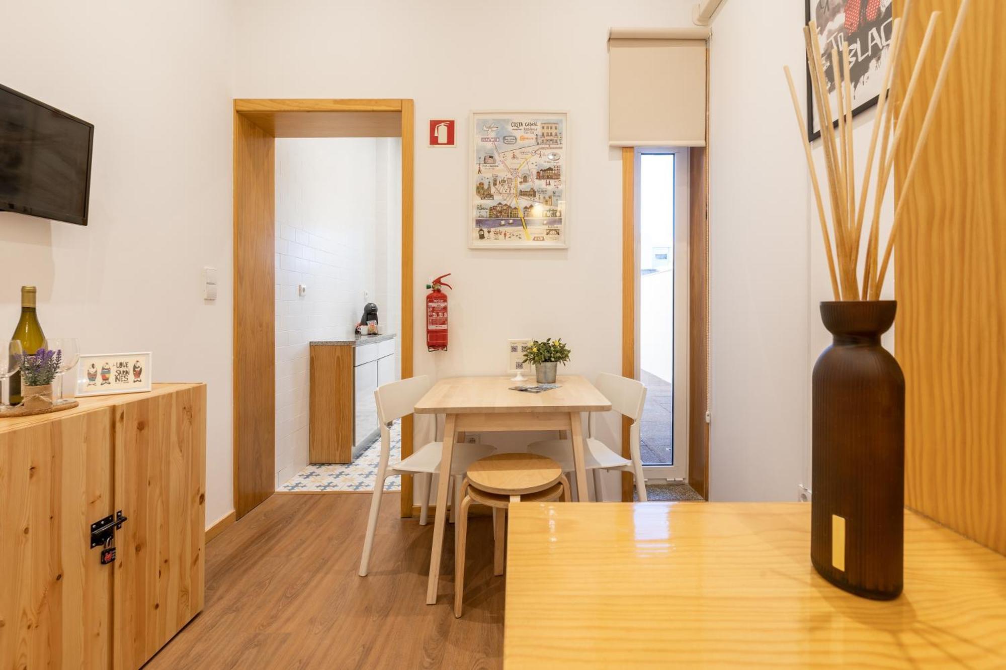 731 Costa Cabral Metro Residence Porto Room photo